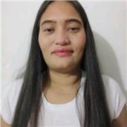 La profesora de lengua y literatura a los niños de primero a quinto